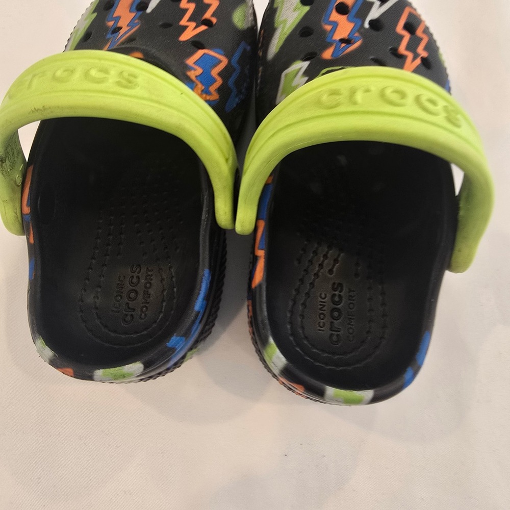 Crocs‎ Kids Classic Clog Lightning Bolt Black Lime Green Size C7 - Picture 5 of 15